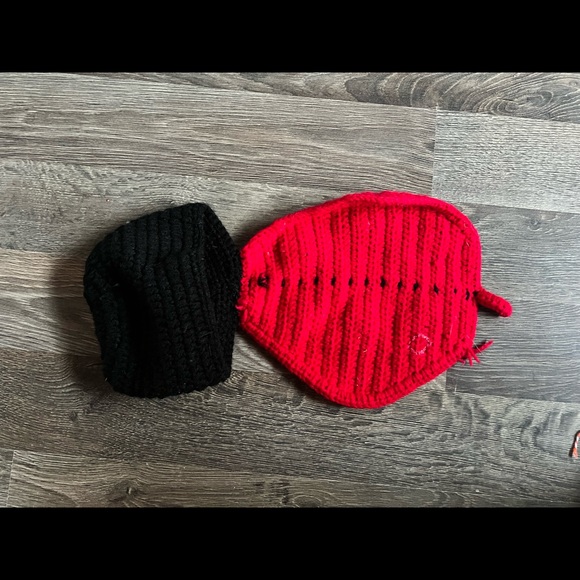 New Born Lady bug outfit. Photography prop - Picture 2 of 2